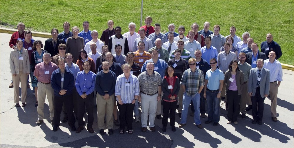 2009 MUG Meeting Group Photo; click to view full size
