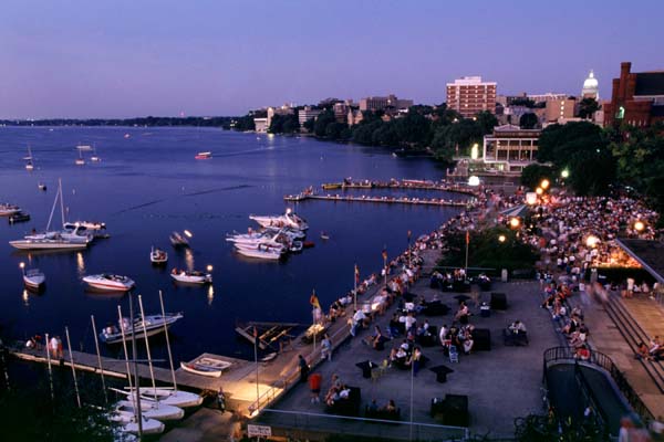 Memorial Union Terrace at night