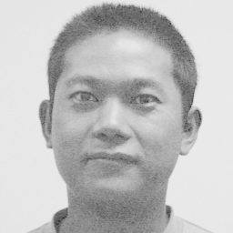 Zhenglong Li